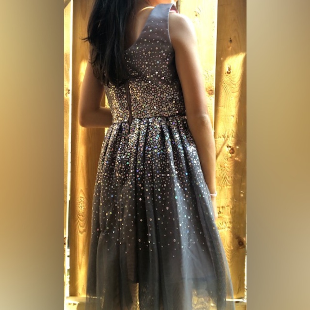 Dress - Picture 2 of 4